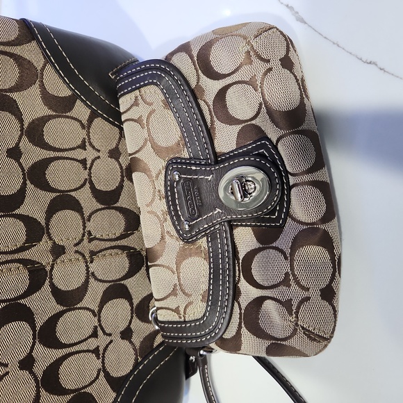 Vintage COACH Hampton Signature 11193 Brown Canvas Crossbody with Matching Pouch - Picture 3 of 8